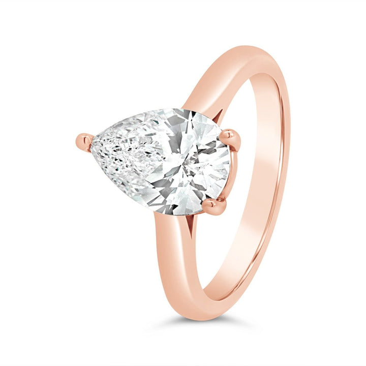 Solitire Diamond Engagement Ring with Basket