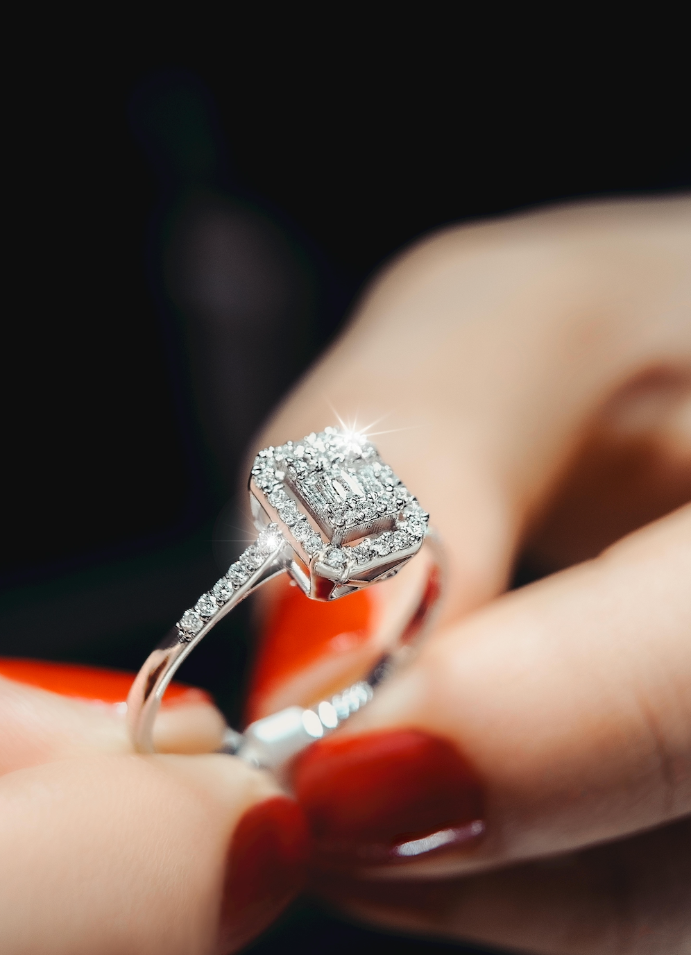 Do Women Prefer Natural Diamonds VS Lab-Grown?