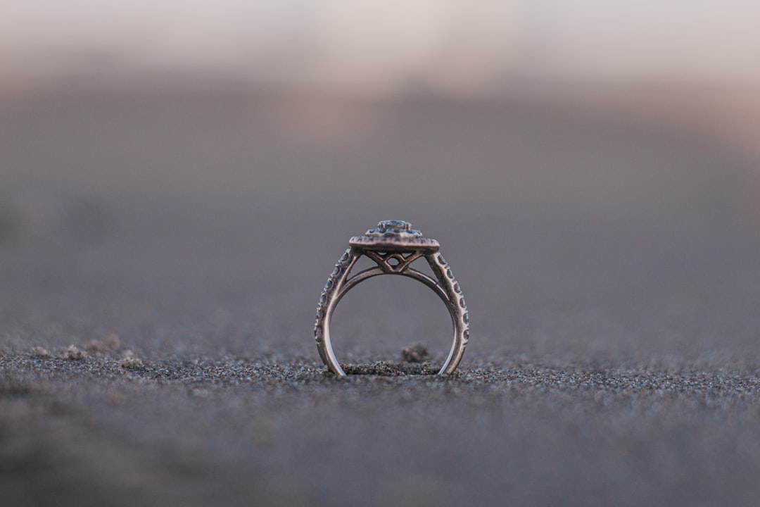 Say "Yes!" to These Top Scottsdale Engagement Ring Shops
