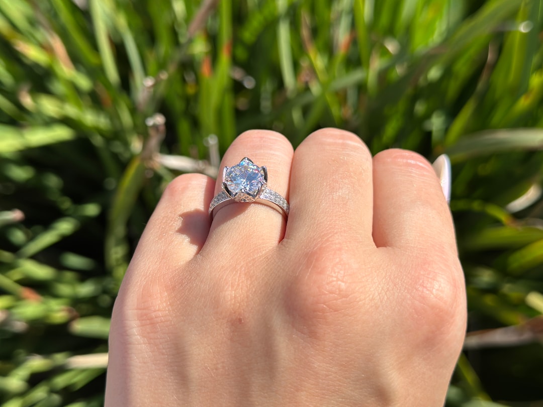 Your Dream Ring Awaits: How to Create a Custom Engagement Ring